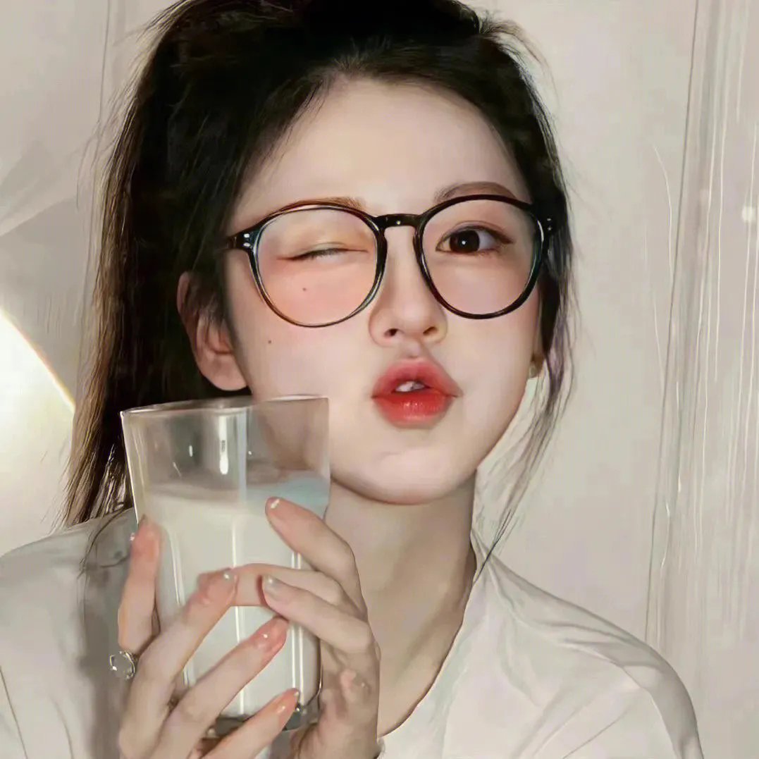 三个女儿把老爸宠上天